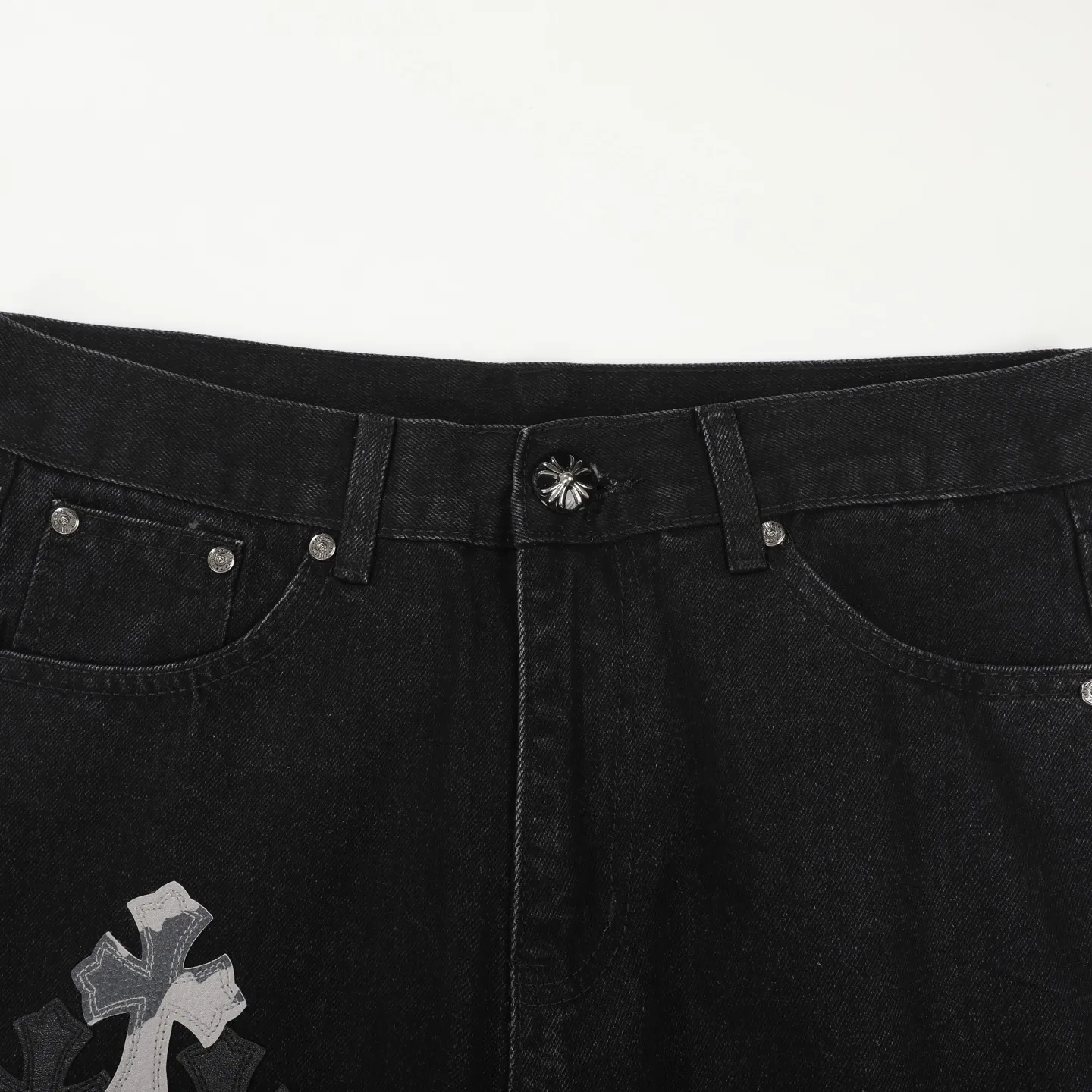 P260 Chrome Hearts Chrome Hearts Black Multi-leather Elements Full of Details Washed Jeans Authentically Restore the Ultimate Vintage Texture Three-Dimensional Fit Loose and Comfortable, Not Slimming Appearing Tall and Slim Made by a Manufacturer Original Quality Control Same Style for Men and Women Can Be Matched for Couples Versatile Recommendations Must-Have Jeans for All Seasons Fashionistas Have Been Disappointed From the Quality Selection of Fabrics, Cutting of Details, and Matching of Patterns, Everything Is Impeccable! The upper body is so handsome when worn...it can be easily worn by men, women and children! The craftsmanship is made of heavy-duty washed pure cotton denim fabric. After washing, it is soft and thick and looks very stylish when worn. Color: black Size: 28 30 32 34 36